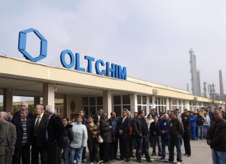 Chimcomplex și PCC, alături de alte două companii, se bat pentru Oltchim