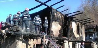 Mama și fiul, arși de vii într-un incendiu produs în comuna vâlceană Muereasca – imagini dramatice