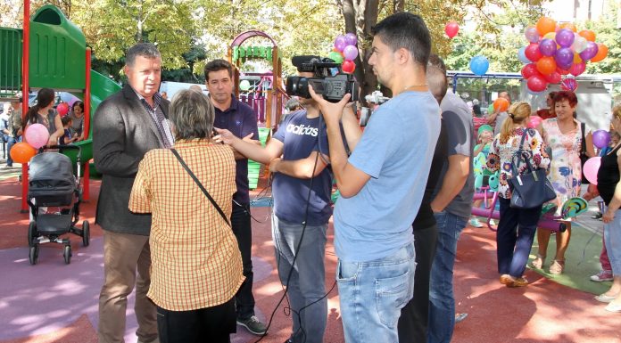 Primarul Municipiului Râmnicu Vâlcea, Mircia Gutău, prezent la redeschiderea locului de joacă pentru copii din zona General Magheru