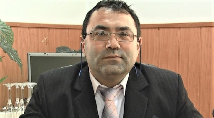 VÂLCEA: Primarul Gheorghe Gîngu a semnat 2 contracte pentru dezvoltarea Comunei Bujoreni