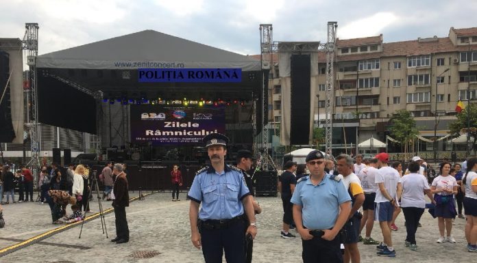 Polițiștii lângă cetățeni de Zilele Râmnicului