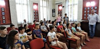 Copii din Cernăuţi în vizită la Primăria Râmnicu Vâlcea