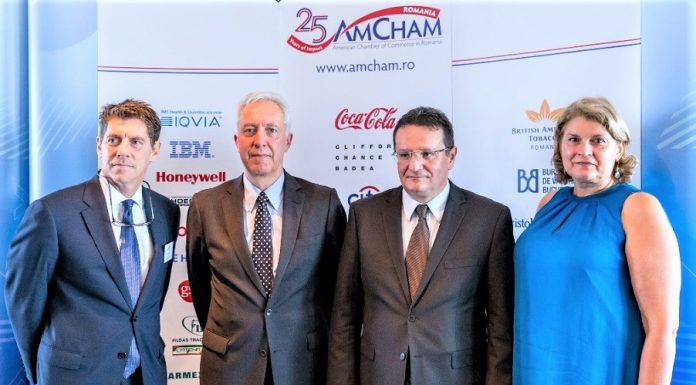 Ambasadorul George Cristian Maior, invitat la un eveniment organizat de Camera de Comerț Americană din România