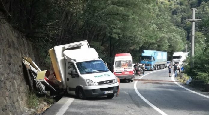 Vâlcea: Accident rutier cu 13 victime produs pe Valea Oltului, la Câineni