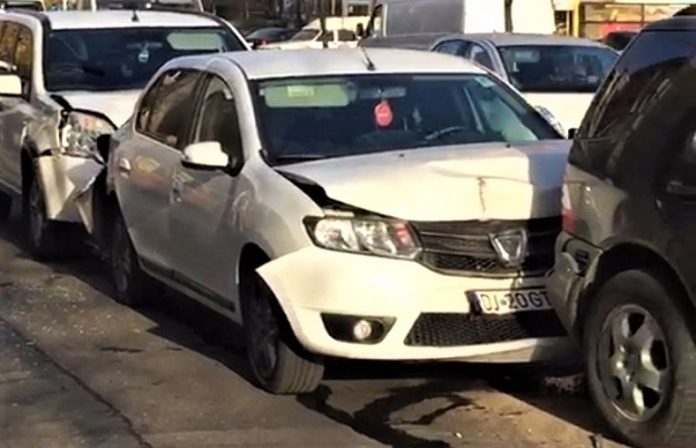 Bulevardul Dacia - accident - Craiova
