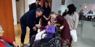 La Râmnicu Vâlcea, ajutoarele lui Moş Crăciun au avut o zi plină!