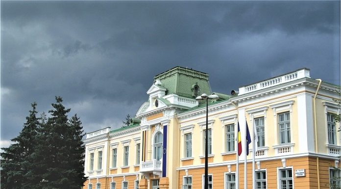 Reuniune de urgenţă la Primăria municipiului Râmnicu Vâlcea după Ordonanţa militară numărul 2