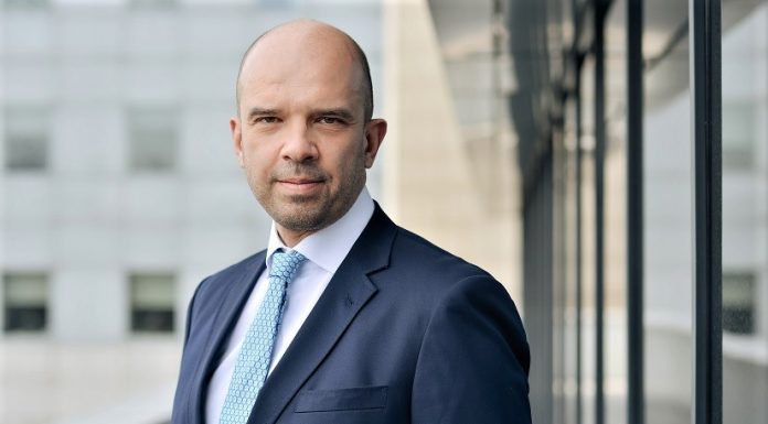 Studiu Deloitte: Proprietarii afacerilor de familie vor să mențină controlul asupra businessului, dar nu au încredere în planurile lor de succesiune