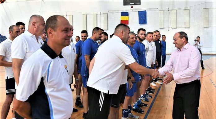 Prefectul județului Mehedinți, Nicolae Drăghiea, a deschis etapa finală a Campionatului de Volei al Ministerului Afacerilor Interne