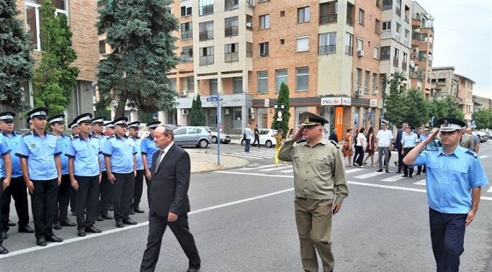 Ziua Imnului Național a fost marcată la Drobeta Turnu Severin printr-un ceremonial militar desfășurat în Piața Drapelului