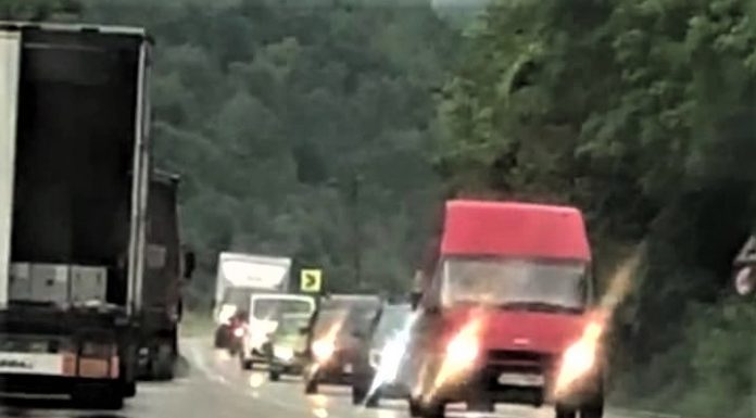 Valori de trafic rutier ridicate pe Valea Oltului în condiții meteorologice nefavorabile circulației