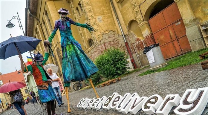 Sibiu: Poezie în loc de mașini – Street Delivery eliberează Piața Schiller pentru a 2-a oară