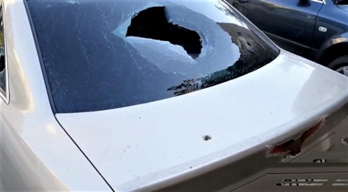 Trei mașini vandalizate în Drobeta-Turnu Severin, pe străzile Dumitru Gheață, Constructorilor și Calomfirescu