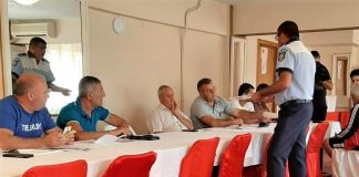 Olt: Polițiștii Serviciului Rutier au organizat o întâlnire cu șoferii de autovehicule destinate transportului școlar
