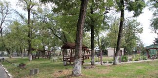 Râmnicu Vâlcea: Animalele de la Grădina Zoologică din Ostroveni s-au pregătit pentru iarnă