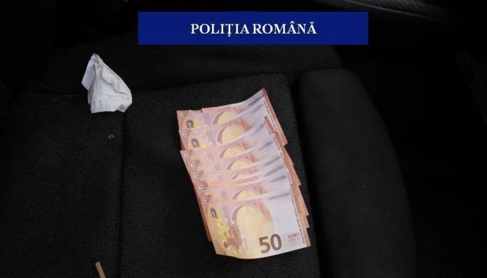 Percheziții la falsificatori de bani, în localităţile Piscu Vechi, Ghidici şi Poiana Mare