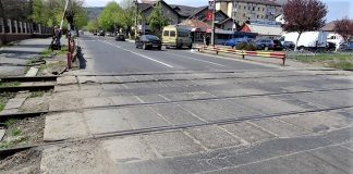 Râmnicu Vâlcea: lucrări de amenajare cu dale elastice la treceri de cale ferată, pe bulevardul Nicolae Bălcescu şi strada Mihai Eminescu