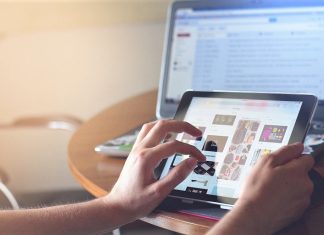 Transformă timpul petrecut online în profit – 4 moduri simple de a face bani din internet
