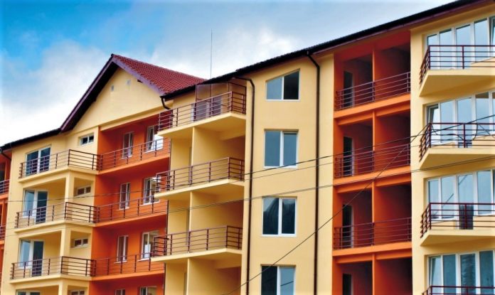La Râmnicu Vâlcea, contract semnat pentru construirea a 120 de locuinţe sociale