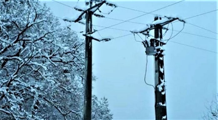 Peste 6600 de consumatori fără energie electrică, în județul Olt