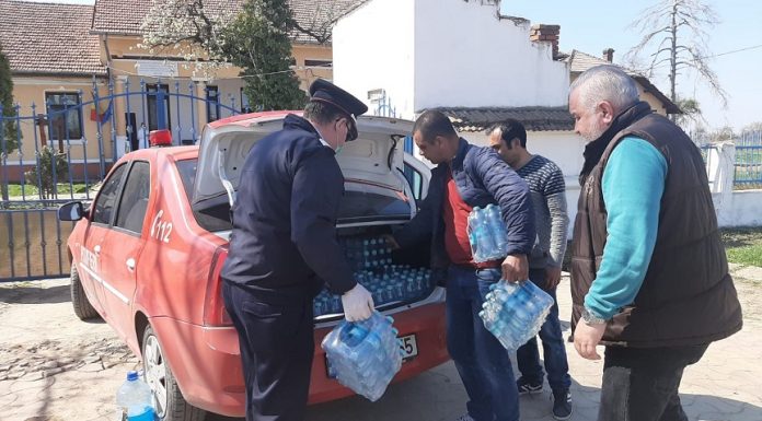 ISU Mehedinți a participat la o acțiune umanitară în două azile de bătrâni din Strehaia și Bâcleș