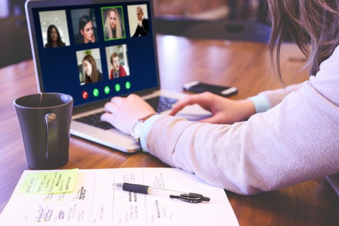 Fundatia Dan Voiculescu - webinare gratuite pentru profesori