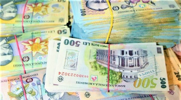 Calafat: Puștoaică de 15 ani, arestată la domiciliu după ce a furat 100000 de lei