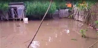 Olt: Pompierii militari au intervenit pentru asanarea apei din gospodării, în Slatina și Movileni