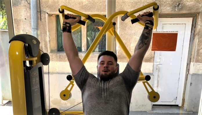 Rareș Toader - Hercule de România, se distrează cu greutăți de 160 de kilograme