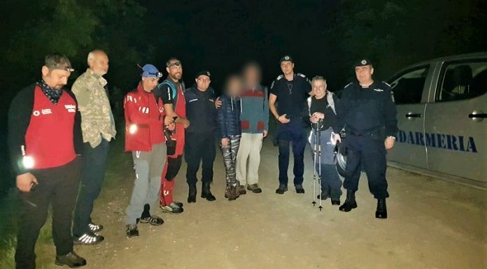 Vâlcea: Turiști din Cluj, salvați de salvamontiști și jandarmi montani