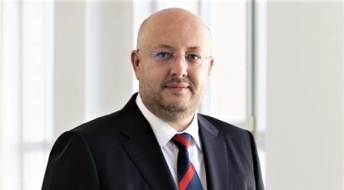 Președintele CJ Vâlcea - Constantin Rădulescu, a semnat contracte care vizează reabilitarea unor tronsoane din rețeaua de termoficare