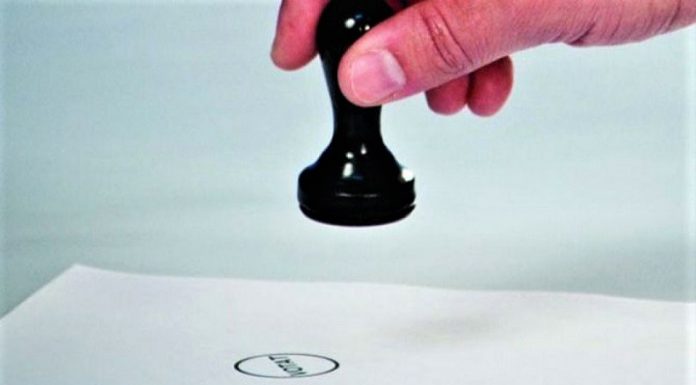 Olt: La Brebeni un bărbat a ștampilat 8 buletine de vot – în urnă au ajuns doar trei!