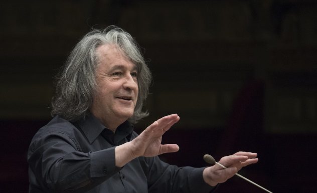 Dirijorul Horia Andreescu inaugurează o serie de noi concerte