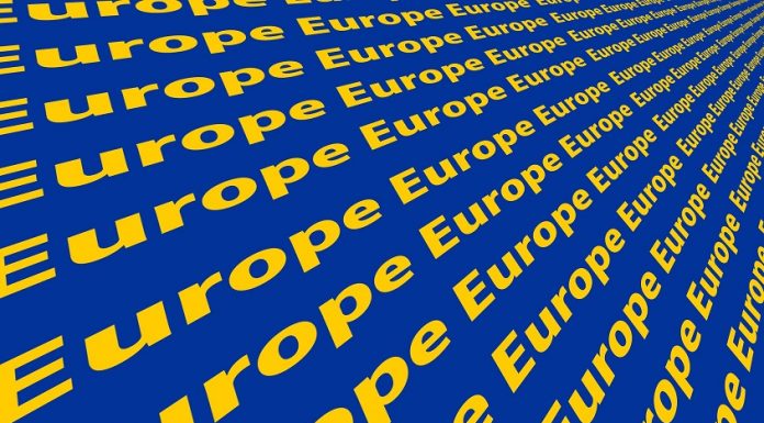 Un sondaj confirmă dorința cetățenilor ca UE să aibă competențe sporite pentru a face față pandemiei