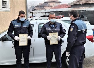 Polițiști din cadrul IPJ Mehedinți, felicitați de Direcția de Ordine Publică Anghel Gheorghe si Tiribentea Adrian politisti din cadrul IPJ Mehedinti felicitati de Directia de Ordine Publica