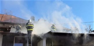 Incendiu la un magazin de articole funerare din Slatina, pe strada Strehareți Incendiu la un magazin de articole funerare din Slatina pe strada Strehareti