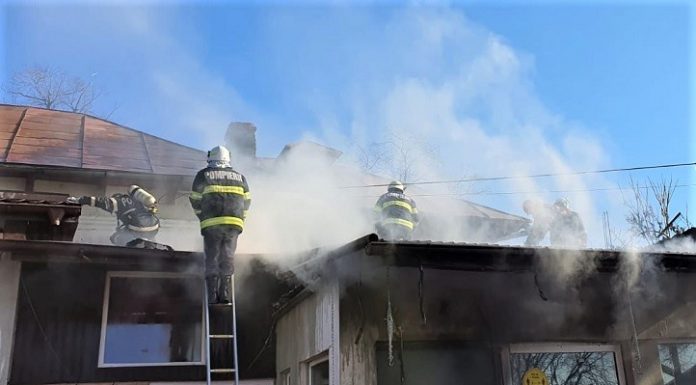 Incendiu la un magazin de articole funerare din Slatina pe strada Strehareti