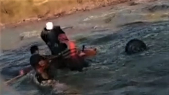 Mehedinti Barbat salvat din raul Topolnita