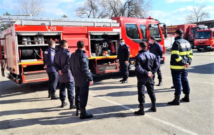 Sapte studenti pompieri in practica la ISU Mehedinti