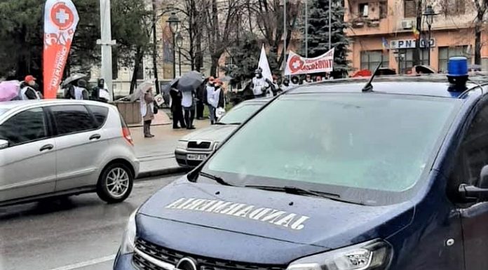 Măsuri de ordine publică la protestul organizat duminică – 21 februarie, la Prefectura Mehedinți Măsuri de ordine publică la protestul organizat duminică - 21 februarie, la Prefectura Mehedinți