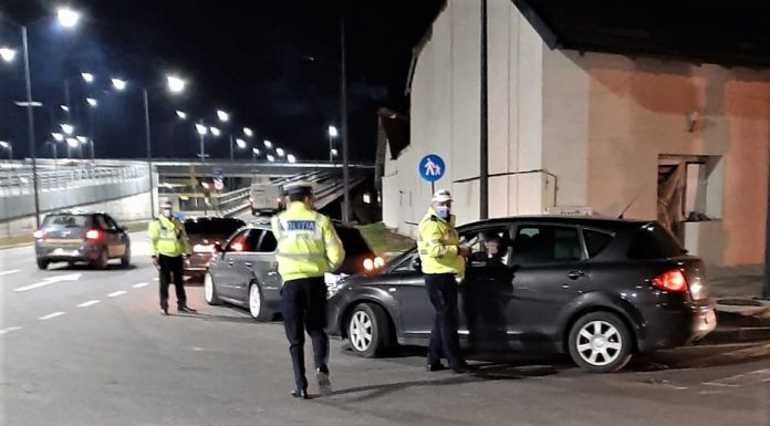 Polițiștii din cadrul IPJ Vâlcea au continuat activitățile de prevenire și de verificare în contextul stării de alertă Polițiștii din cadrul IPJ Vâlcea au continuat activitățile de prevenire și de verificare în contextul stării de alertă