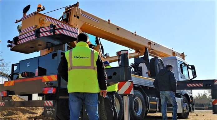 Macara de mare tonaj achiziționată cu fonduri europene de Compania de Apă Oltenia