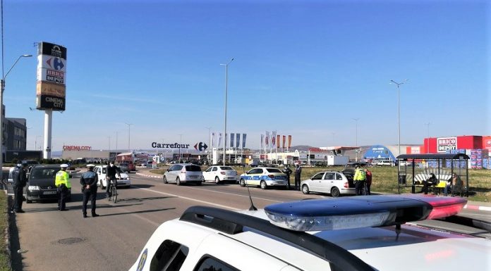 Polițiștii mehedințeni continuă activitățile de verificare pentru limitarea răspândirii virusului SARS-COV-2