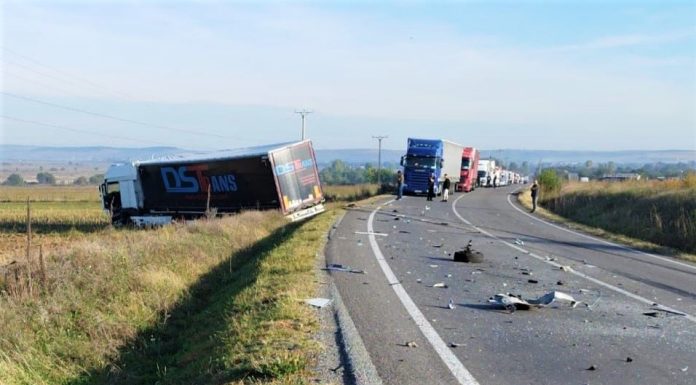 Accident între un autoturism și un autotren, pe raza localității Bucura