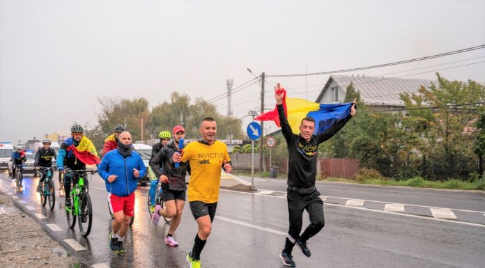 Ștafeta albastră a plecat de la Râmnicu Vâlcea către Slatina – trei jandarmi vor alerga și pedala