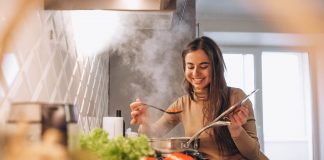 Cum să economisești bani în bucătărie, chiar dacă ai o familie numeroasă