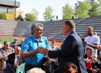 Primarul Mircia Gutău a fost, din nou, gazda unui eveniment emoționant. Numărul cuplurilor sărbătorite în acest mandat cu ocazia Nunții de Aur a trecut de 500!