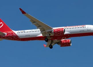 Atenție la costul real al biletelor de avion. Taxele ascunse pot dubla prețul călătoriei, avertizează o companie aeriană