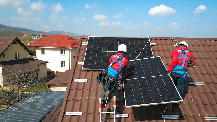 9 din 10 sistemele fotovoltaice instalate de E.ON includ baterii de stocare