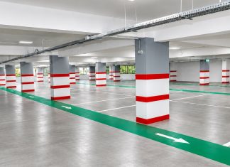 Mircia Gutău a inaugurat noua parcare etajată din Râmnicu Vâlcea: două niveluri, circa 160 de locuri și teren de sport